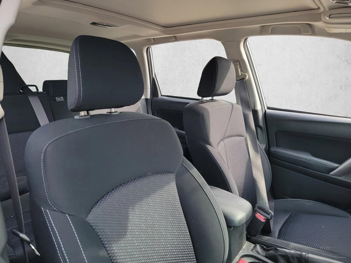 2016 Subaru Forester - Image 14