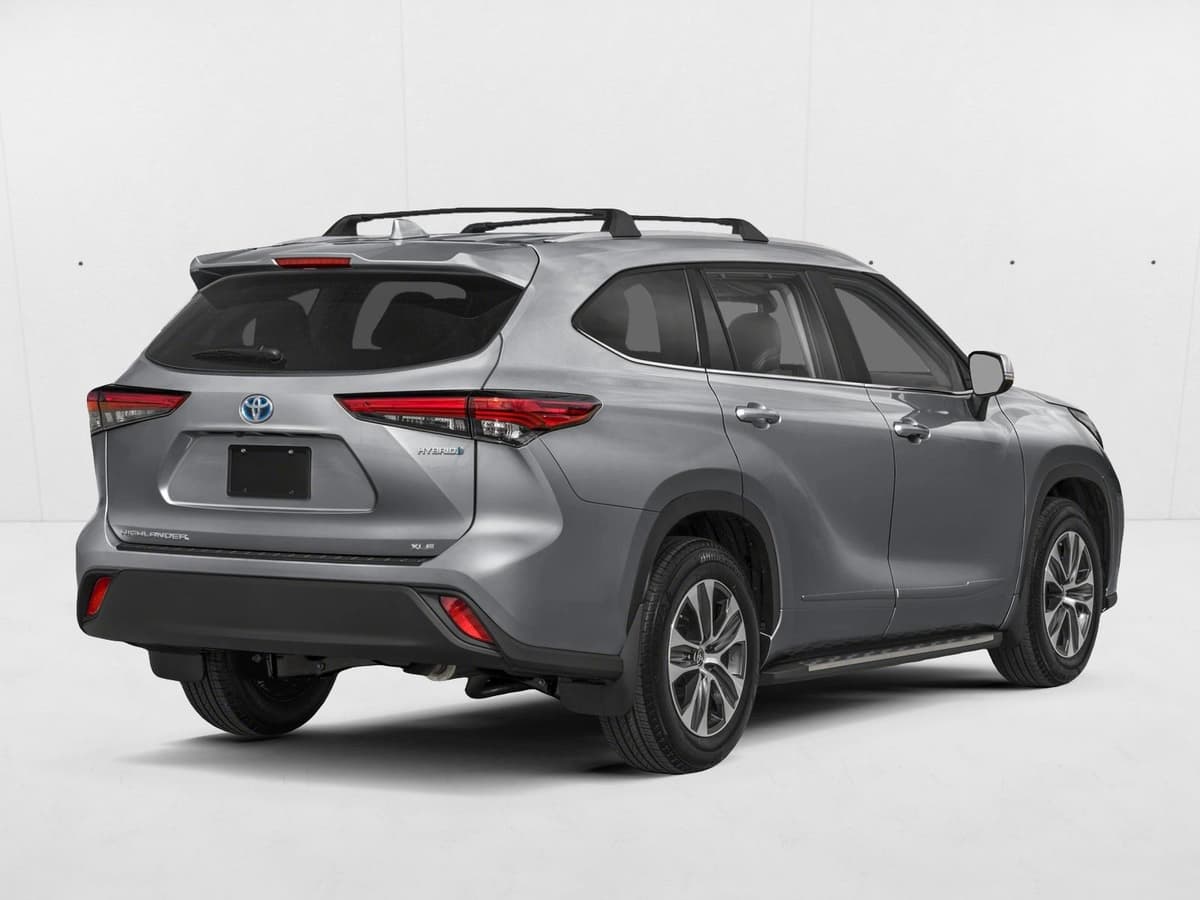 2026 Toyota Highlander Hybrid - Image 2