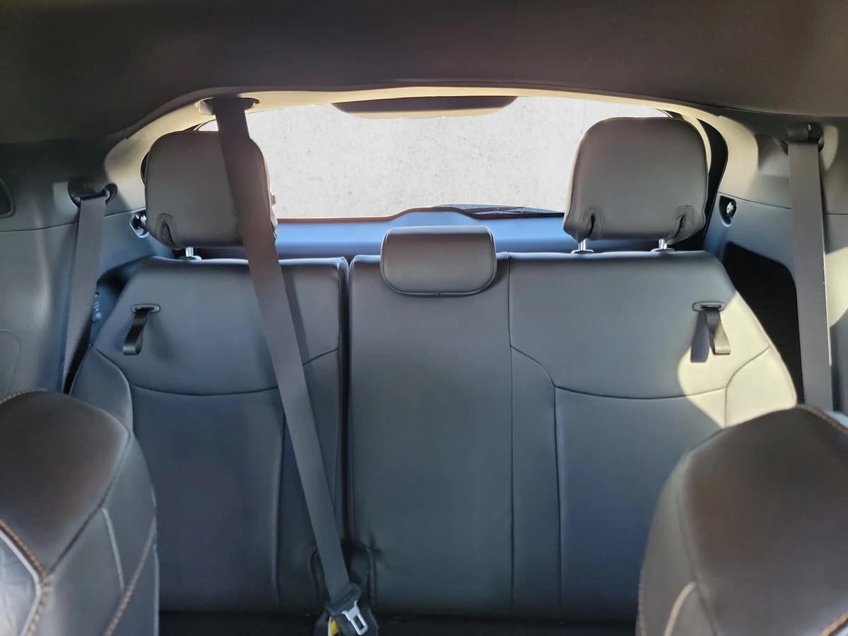 2025 Toyota Sienna - Image 16