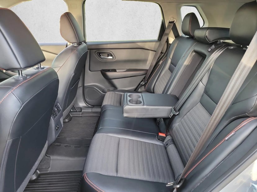2025 Nissan Rogue - Image 14
