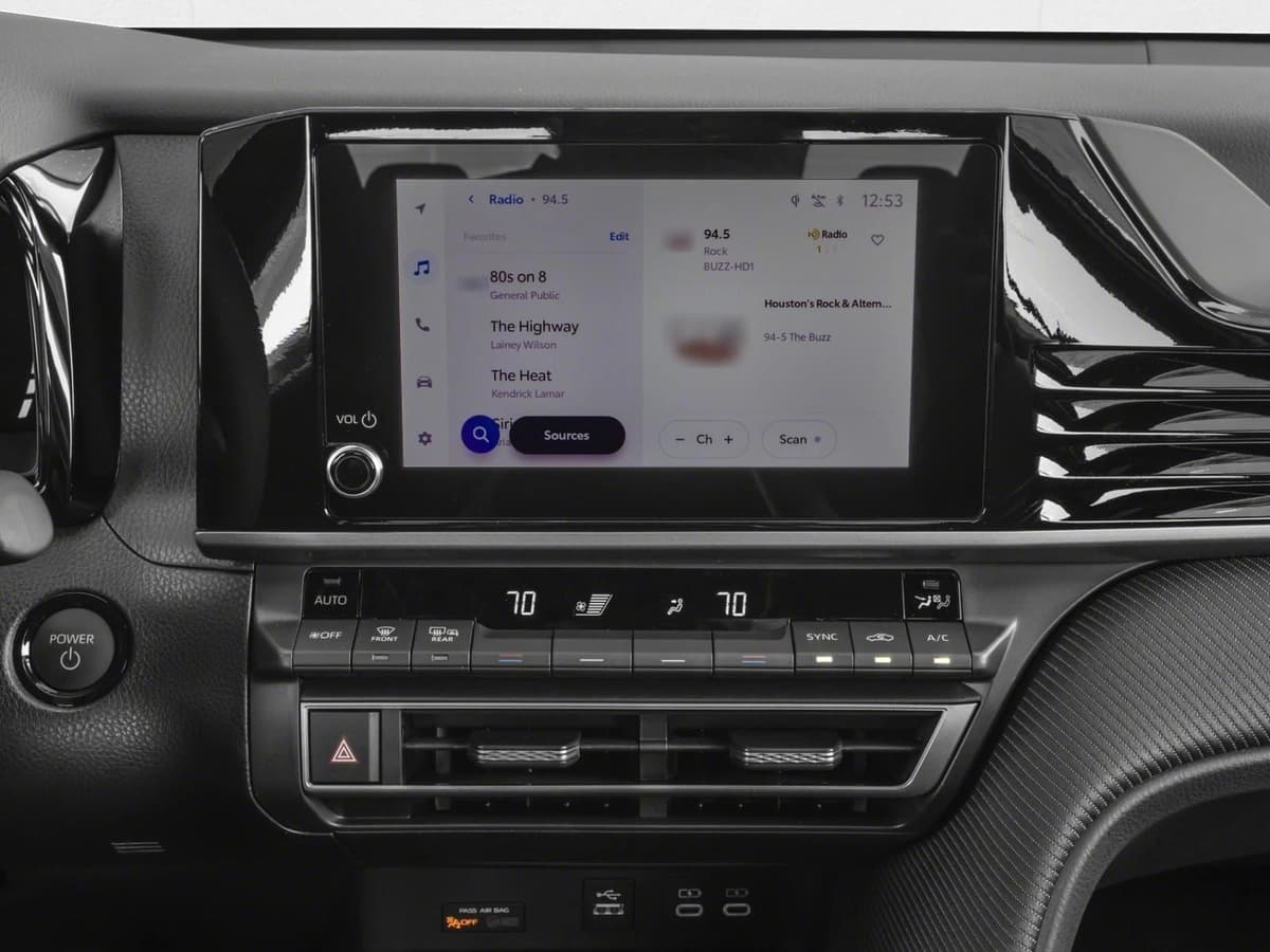 2026 Toyota Camry - Image 7