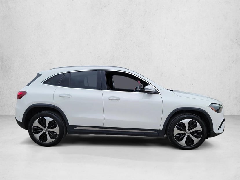 2025 Mercedes-Benz GLA 250 - Image 1