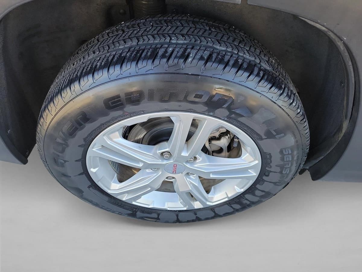 2018 GMC Terrain - Image 11