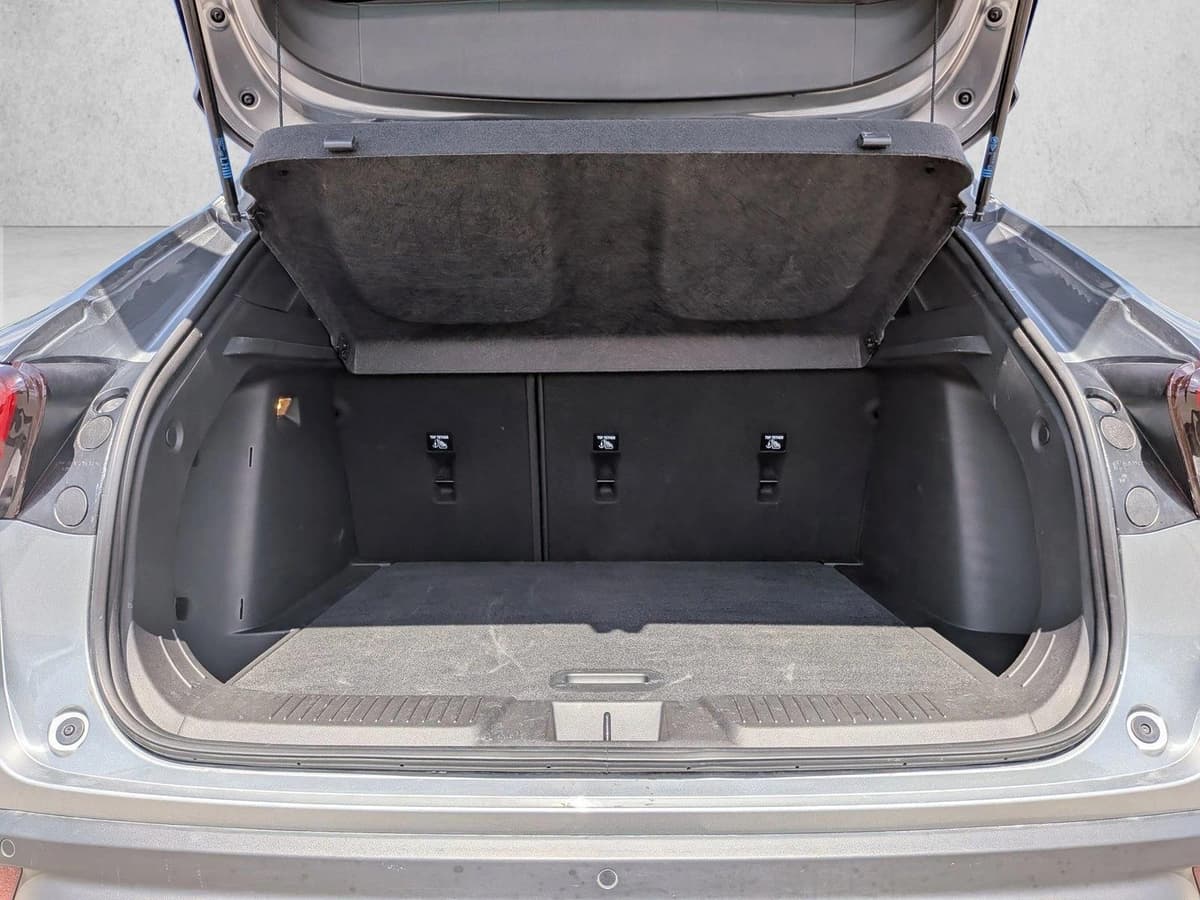 2025 Chevrolet Trax - Image 7