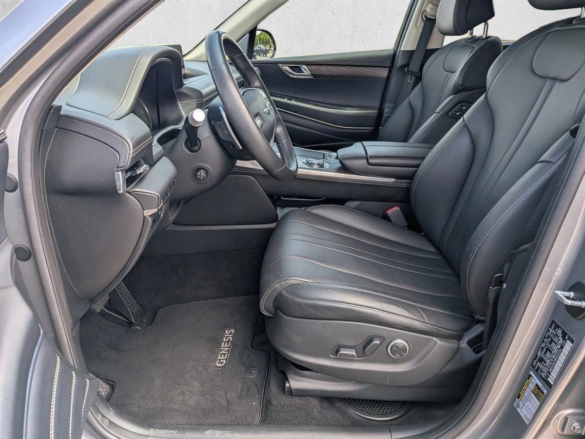 2024 Genesis GV80 - Image 15