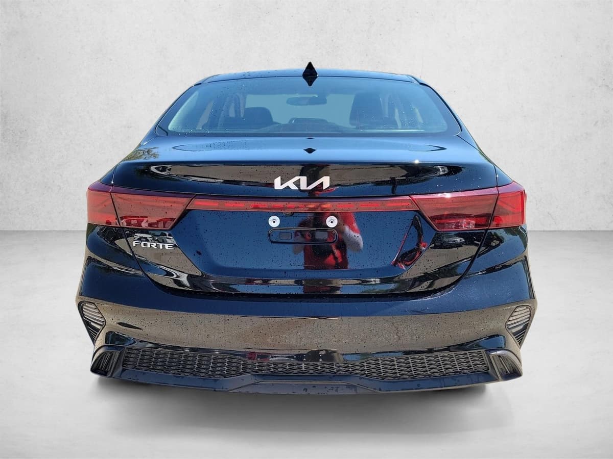 2024 Kia Forte - Image 6