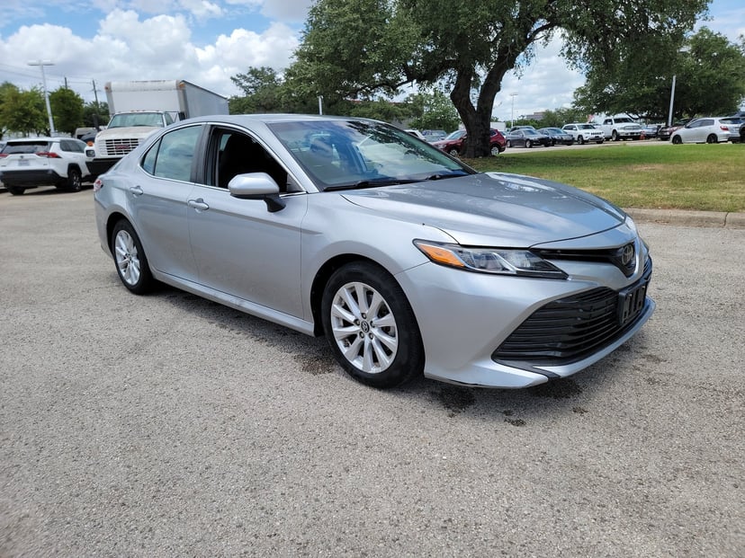 2019 Toyota Camry - Image 3