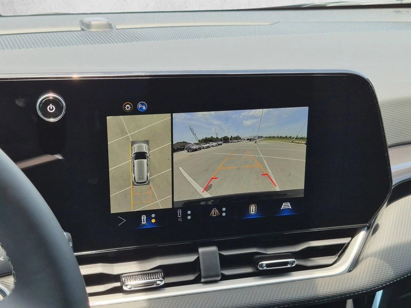 2026 Chevrolet Equinox - Image 13