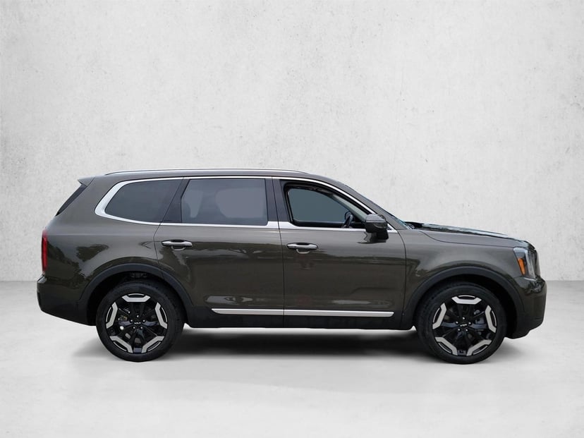 2025 Kia Telluride - Image 3