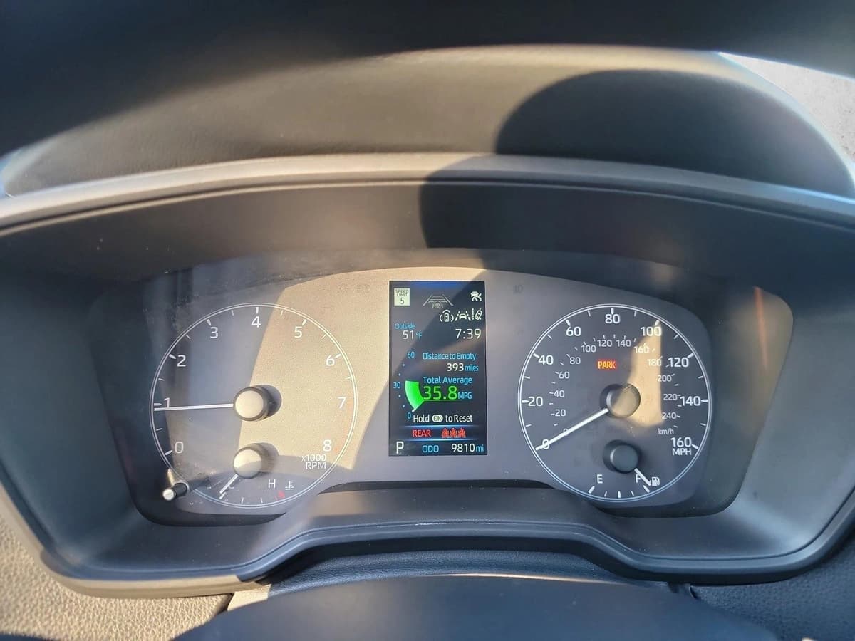 2025 Toyota Corolla - Image 19