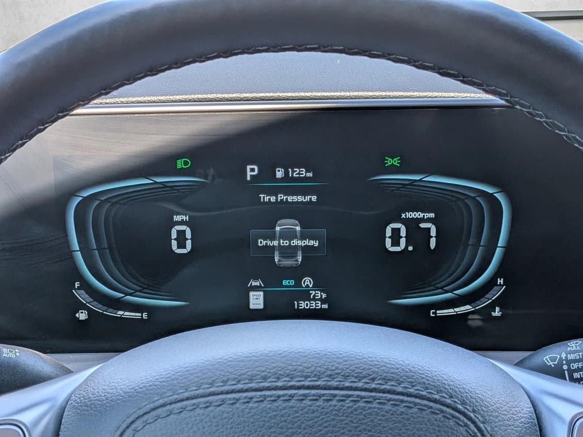 2025 Kia Telluride - Image 11