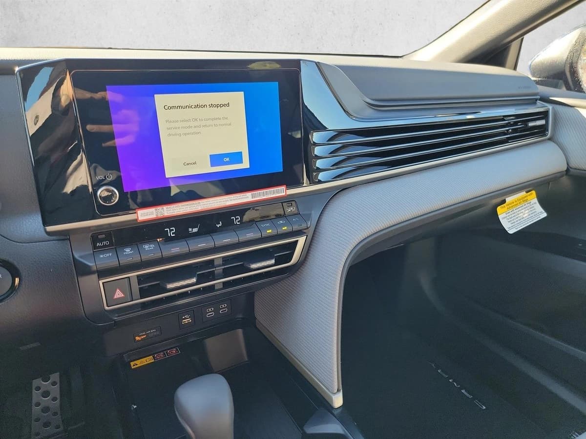 2026 Toyota Camry - Image 18