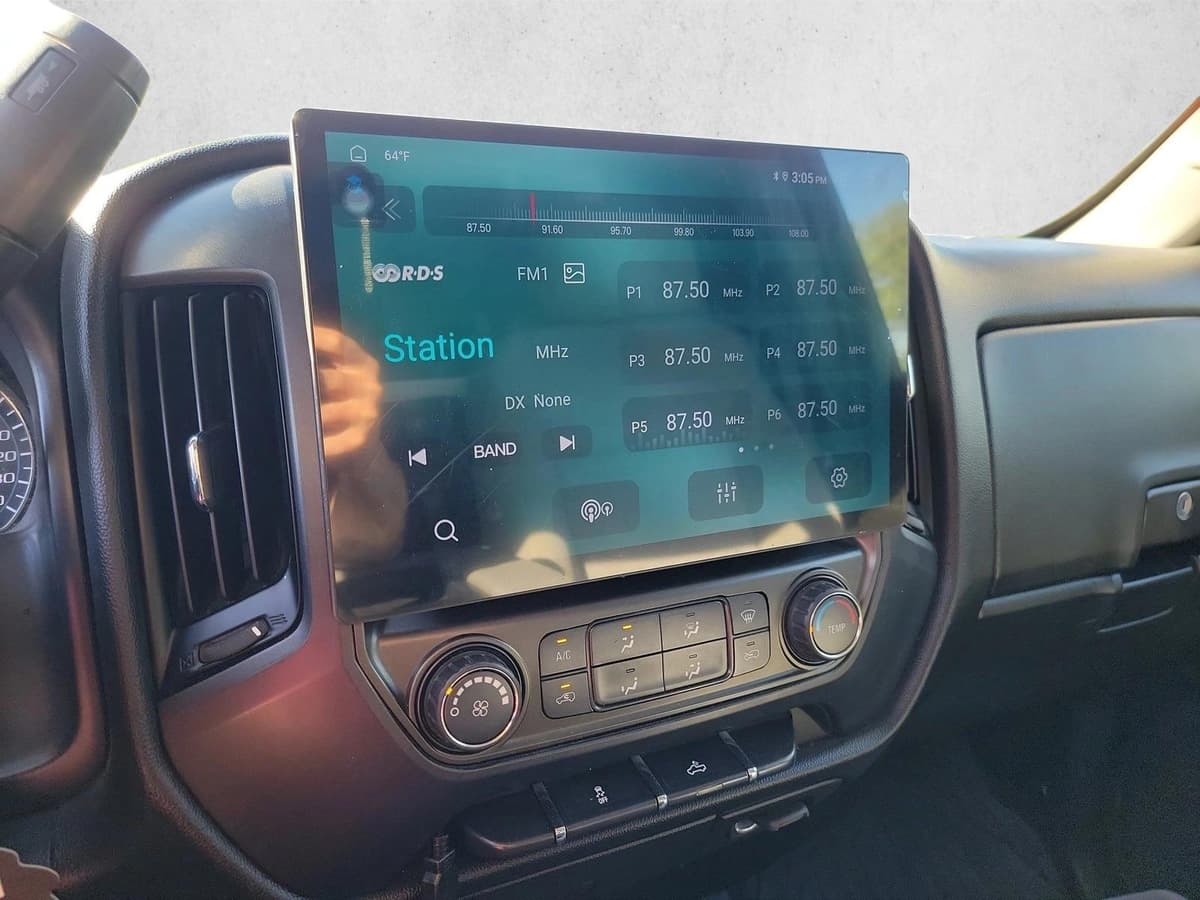 2017 Chevrolet Silverado 1500 - Image 16