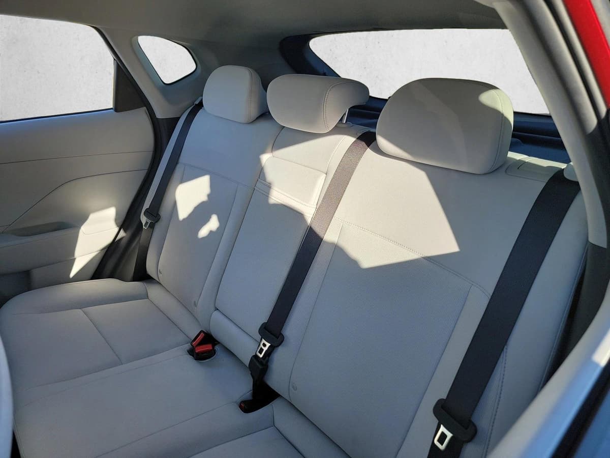 2025 Hyundai Kona - Image 14