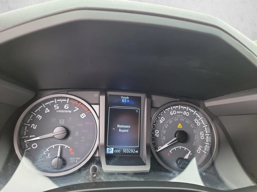 2022 Toyota Tacoma - Image 16