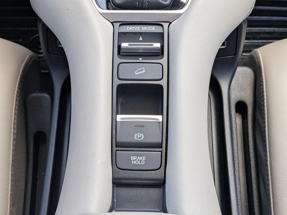 2023 Honda HR-V - Image 15