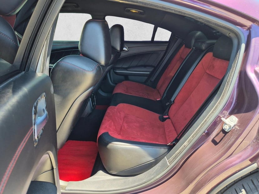 2020 Dodge Charger - Image 19