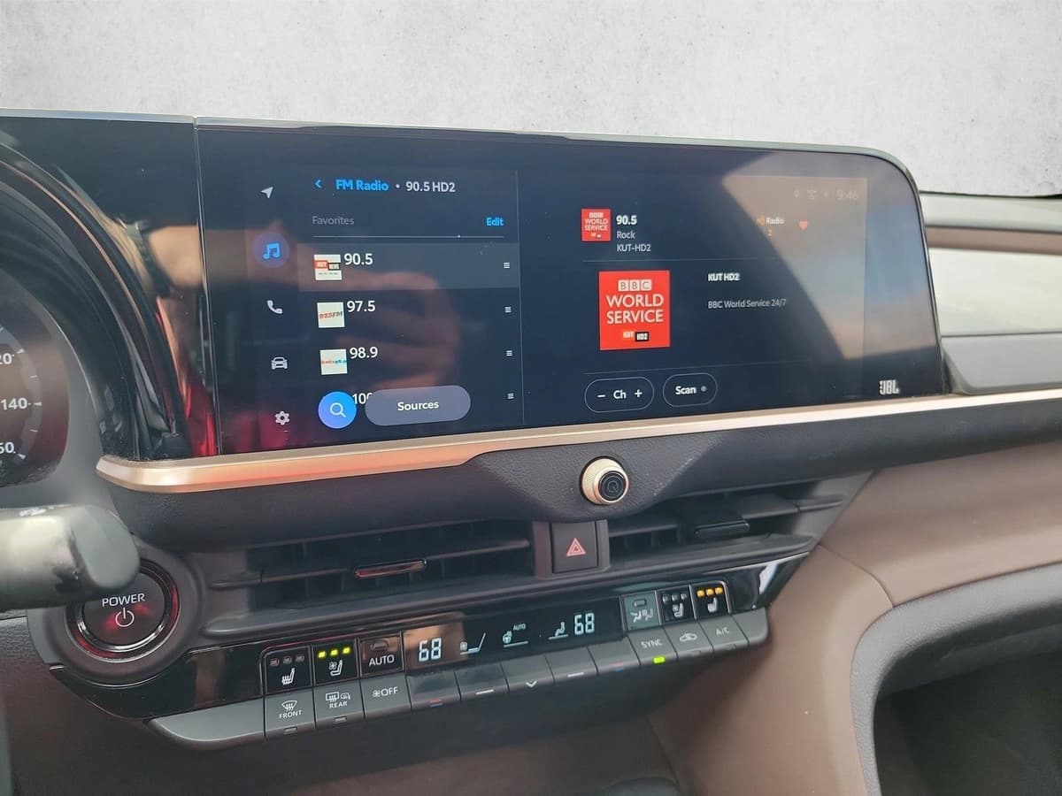 2023 Toyota Crown - Image 21