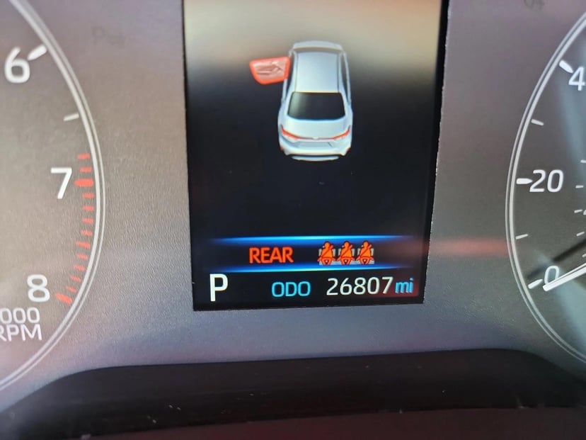 2025 Toyota Corolla - Image 21