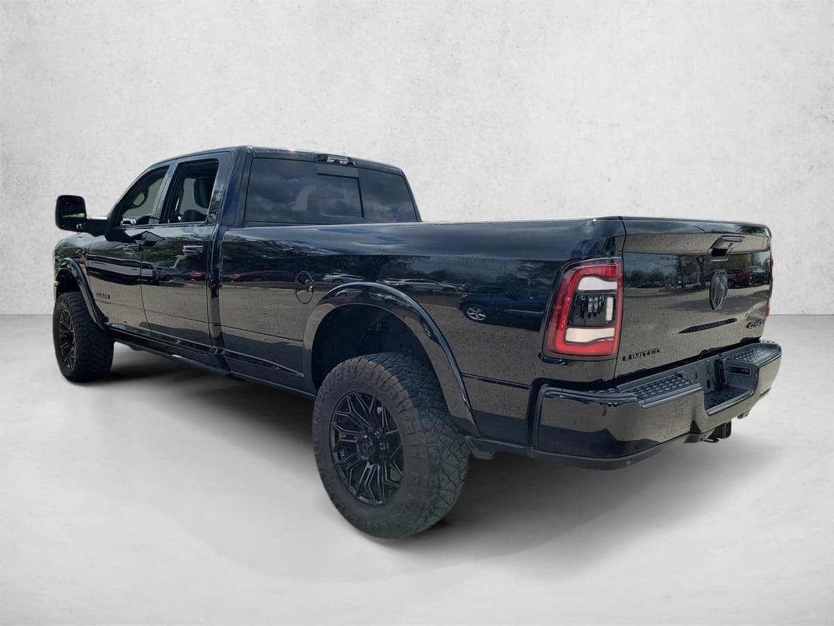 2024 Ram 3500 - Image 7