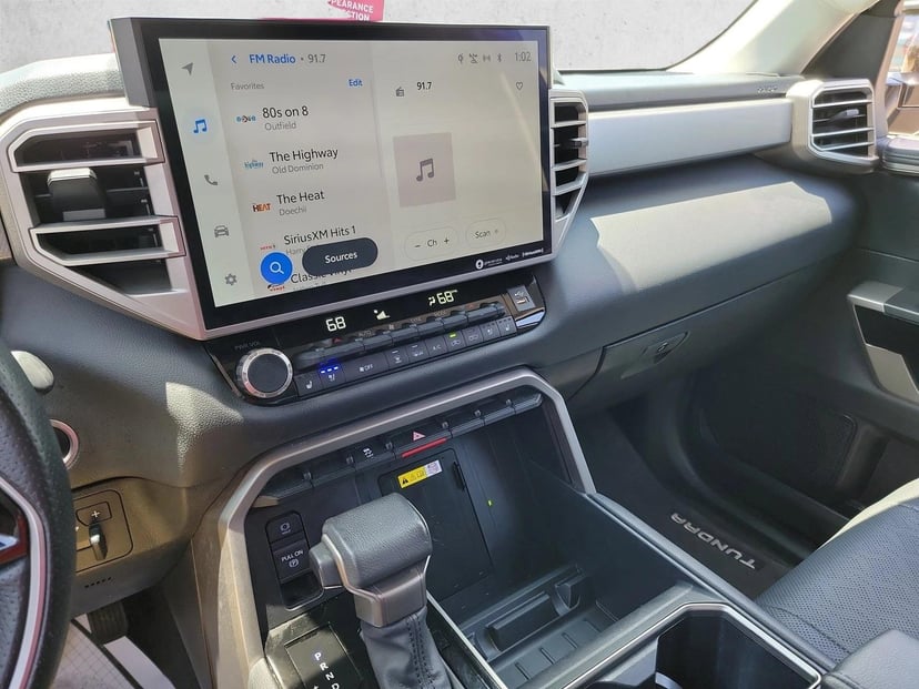 2023 Toyota Tundra - Image 19