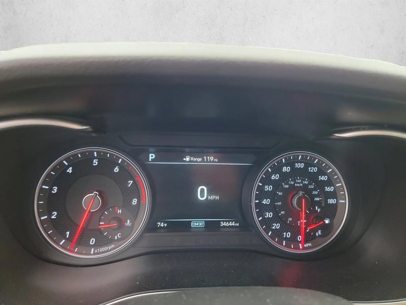 2019 Genesis G70 - Image 20