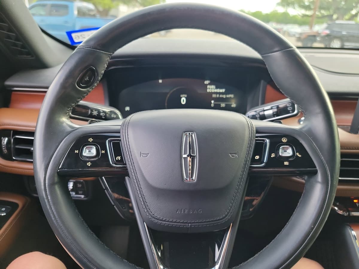 2020 Lincoln Aviator - Image 17