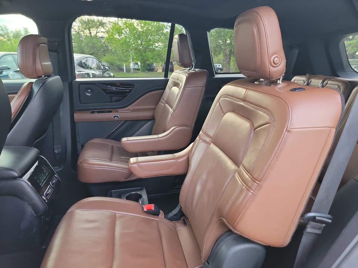 2020 Lincoln Aviator - Image 11