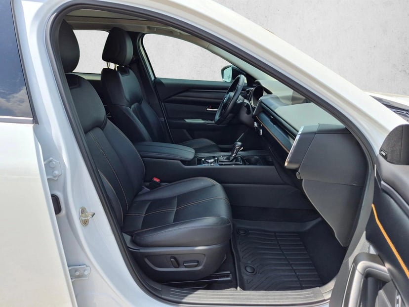 2023 Mazda CX-50 - Image 21