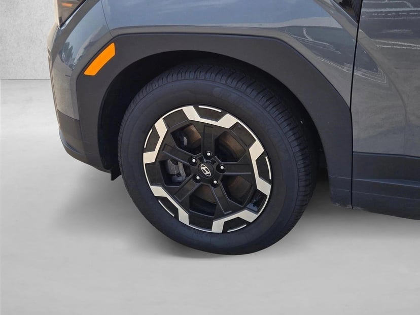 2025 Hyundai Santa Fe - Image 17
