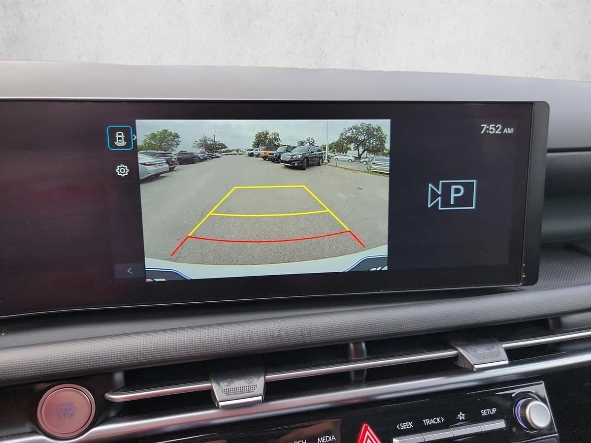 2025 Hyundai Tucson - Image 20