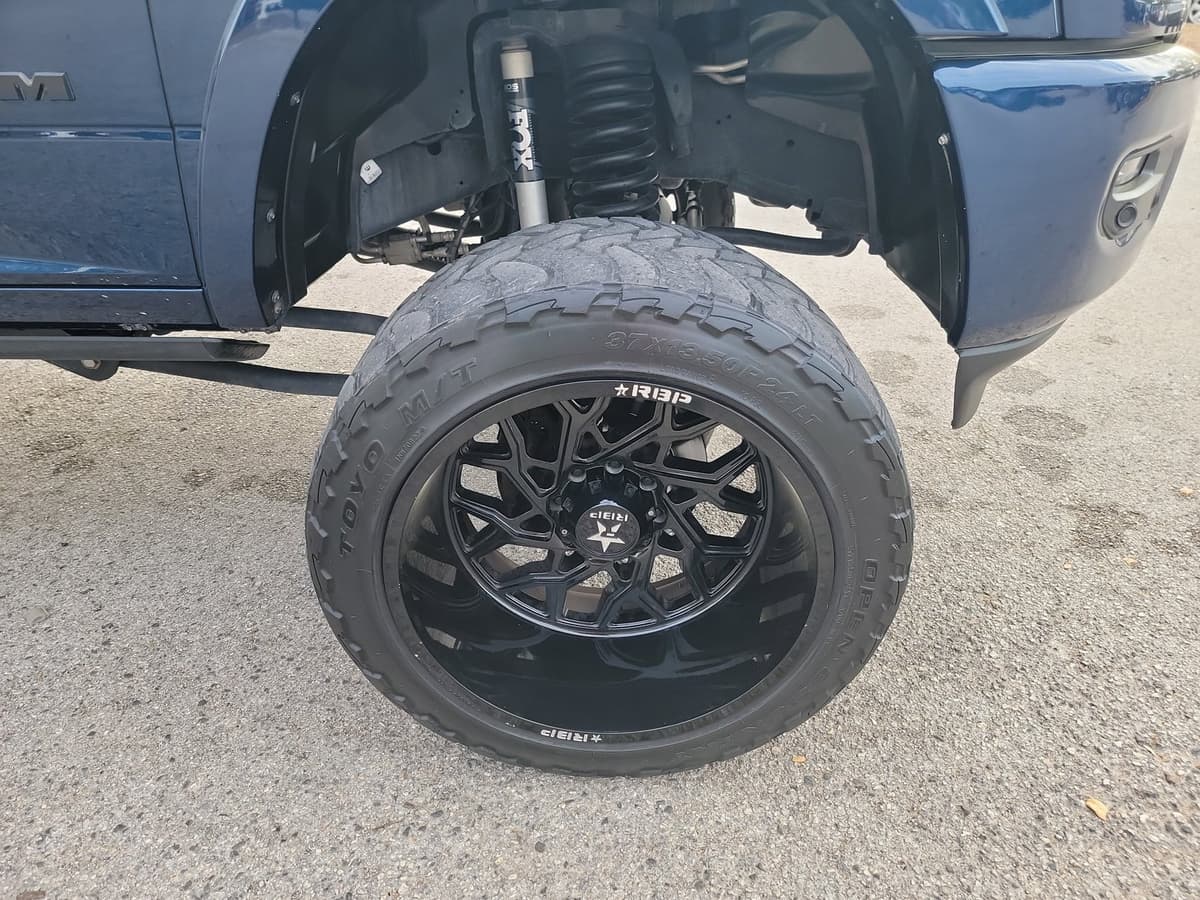 2022 Ram 2500 - Image 11