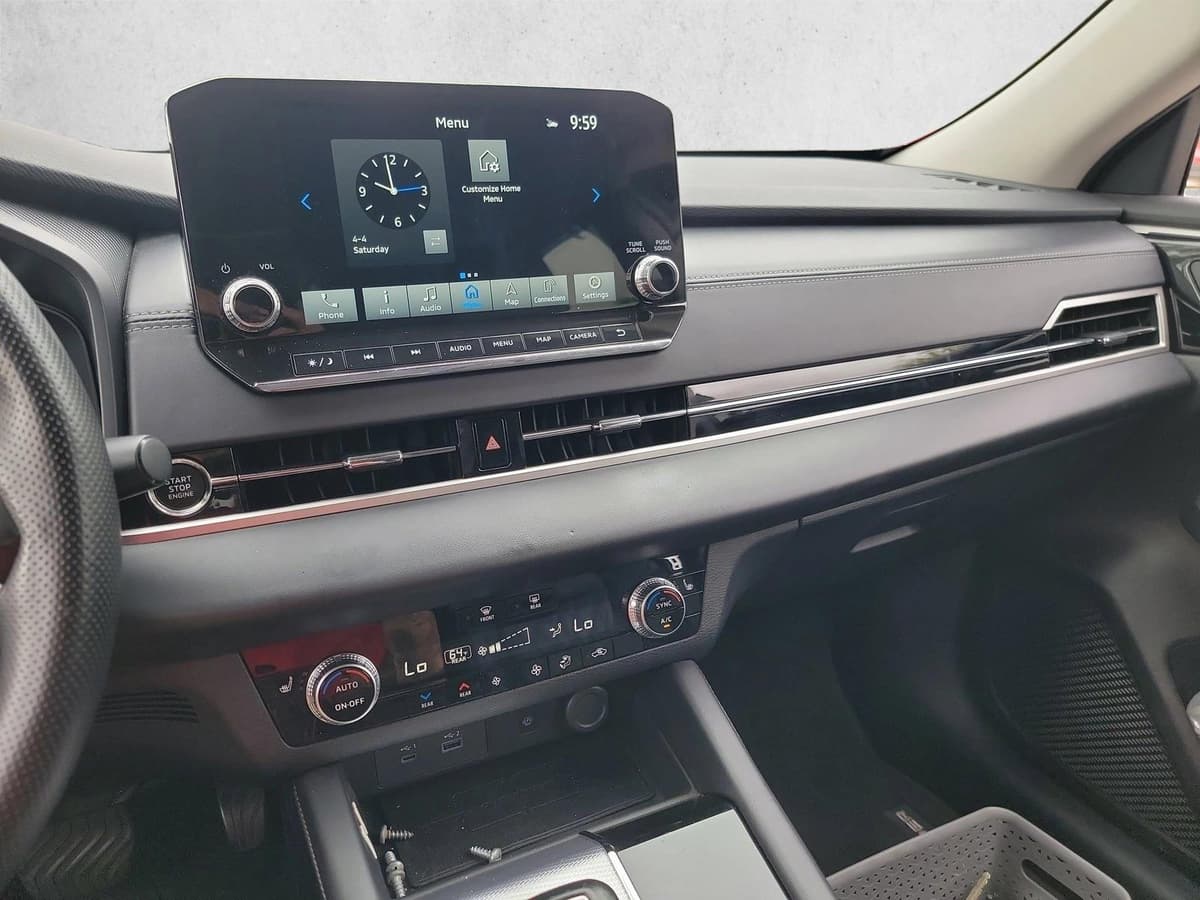 2024 Mitsubishi Outlander - Image 22