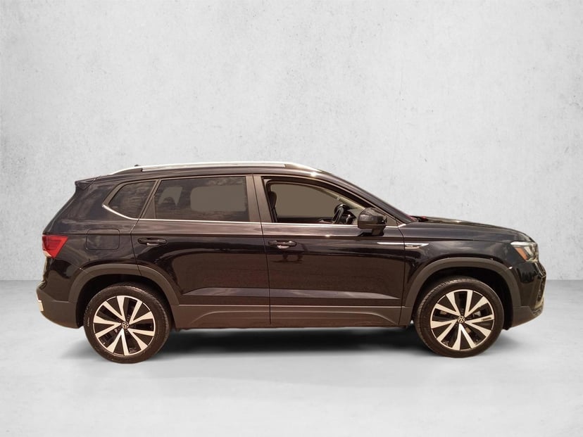 2024 Volkswagen Taos - Image 4
