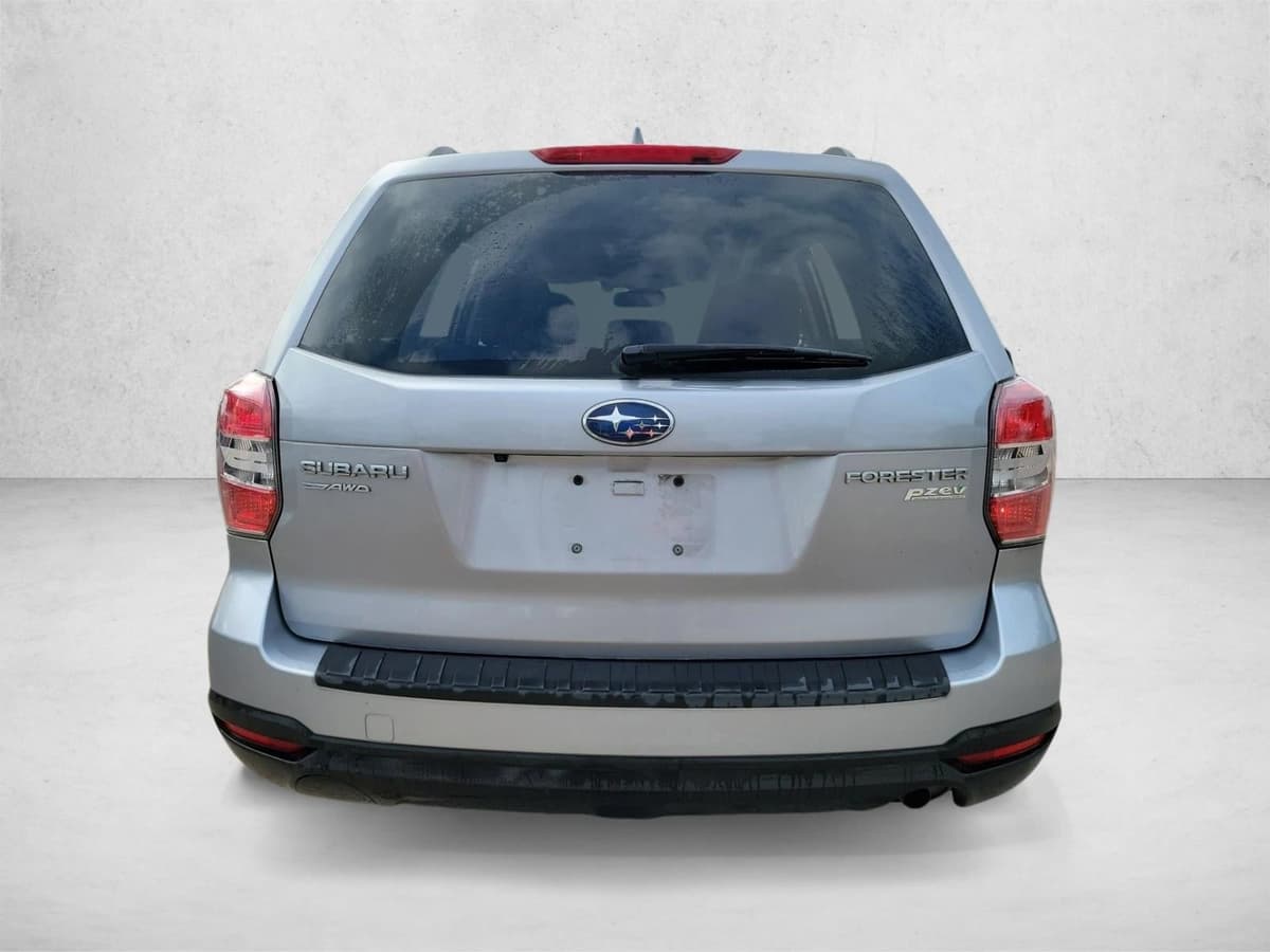 2016 Subaru Forester - Image 6