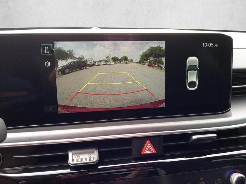 2025 Kia K5 - Image 22