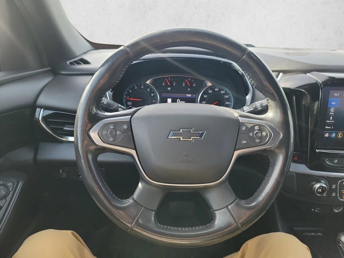 2022 Chevrolet Traverse - Image 19