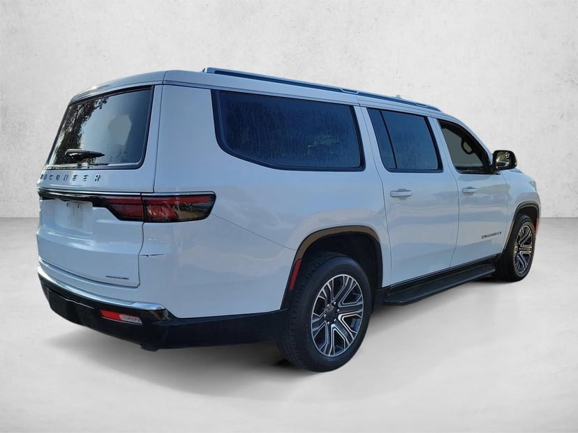 2024 Jeep Wagoneer L - Image 5