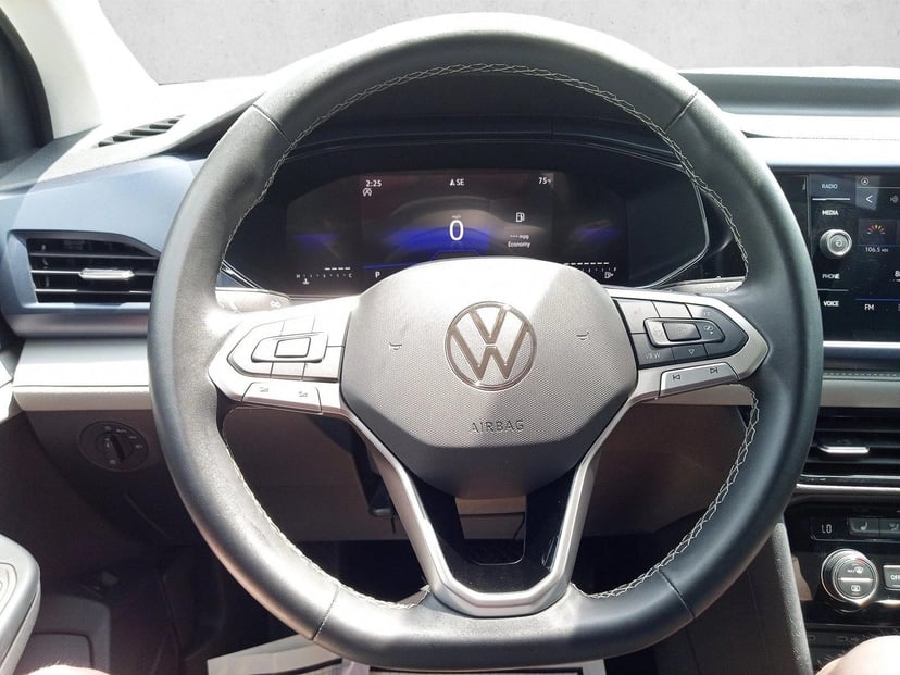 2024 Volkswagen Taos - Image 19