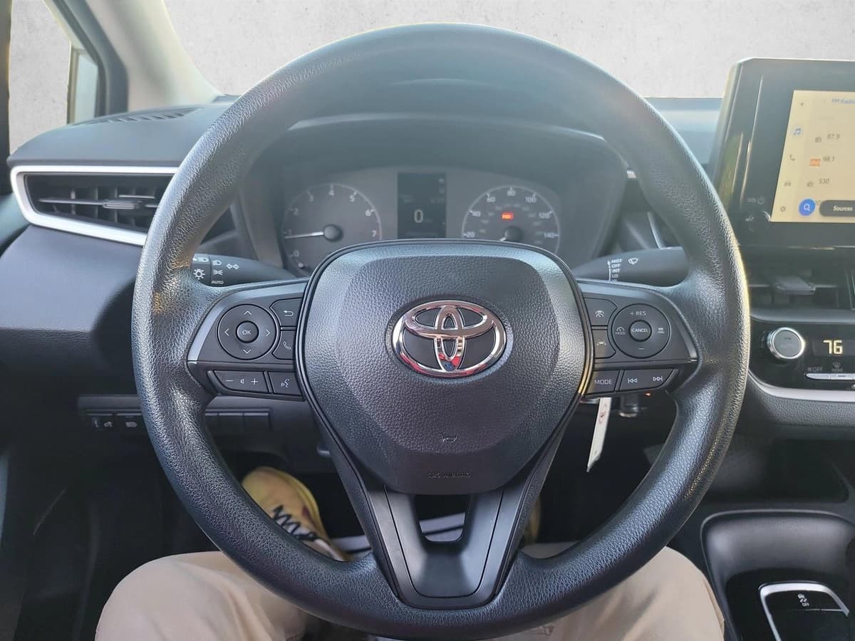 2025 Toyota Corolla - Image 19