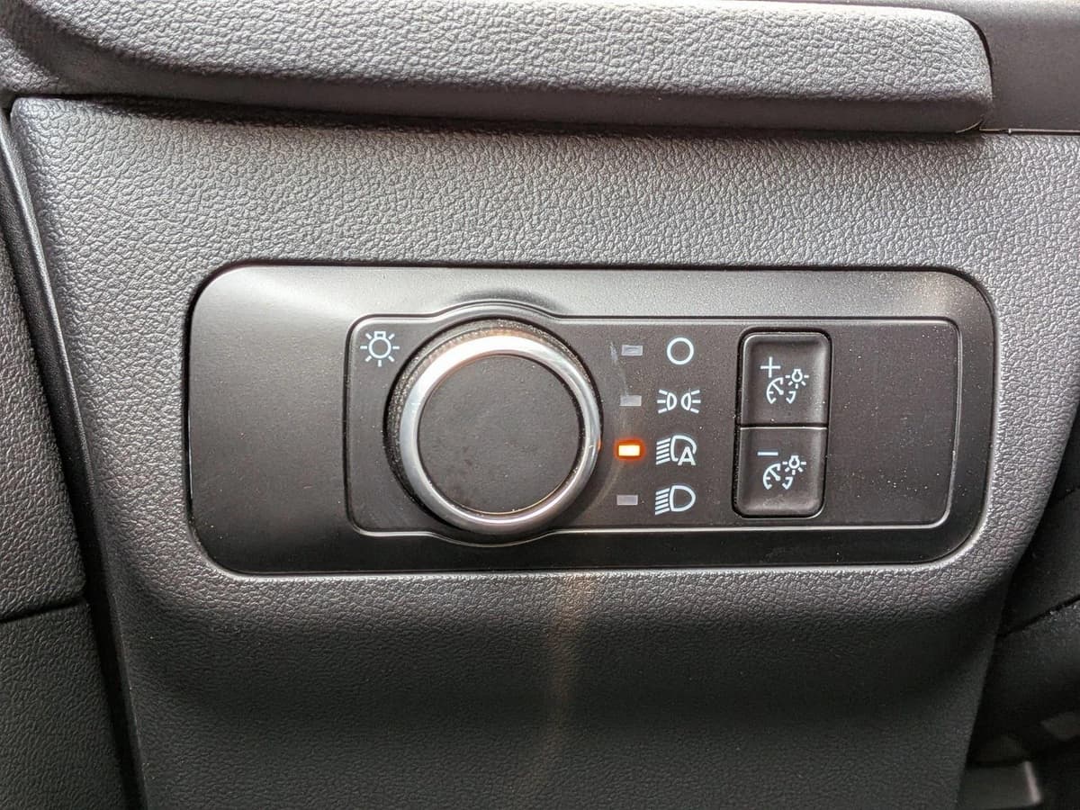 2025 Ford Escape - Image 15