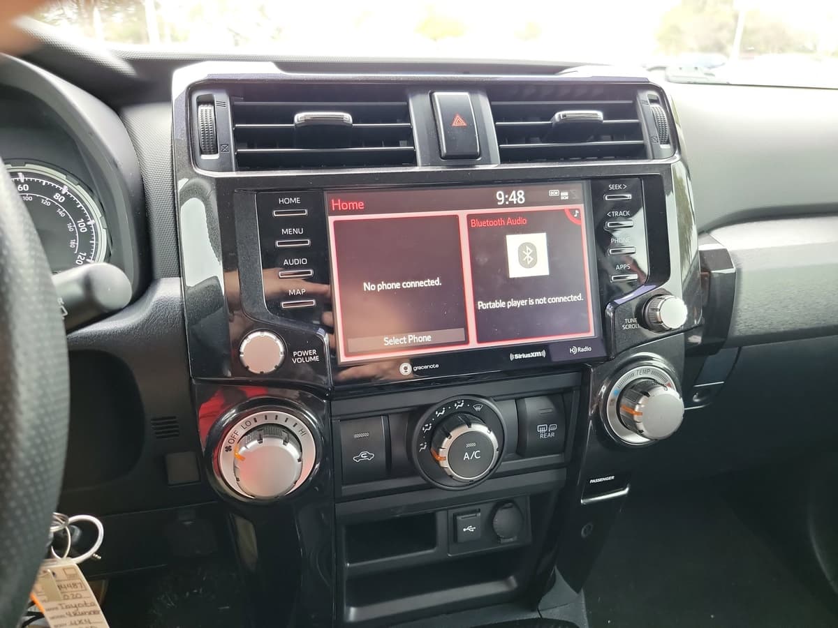 2020 Toyota 4Runner - Image 21