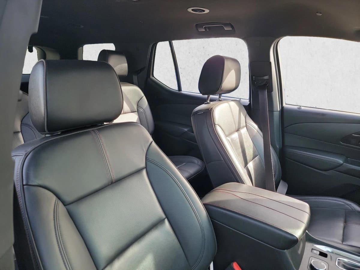 2022 Chevrolet Traverse - Image 15