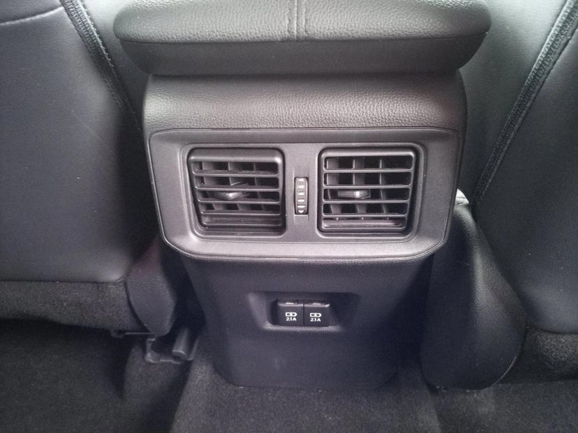 2019 Toyota RAV4 - Image 17