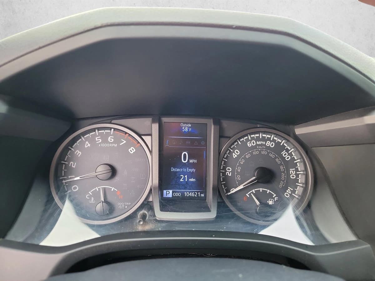 2019 Toyota Tacoma - Image 19