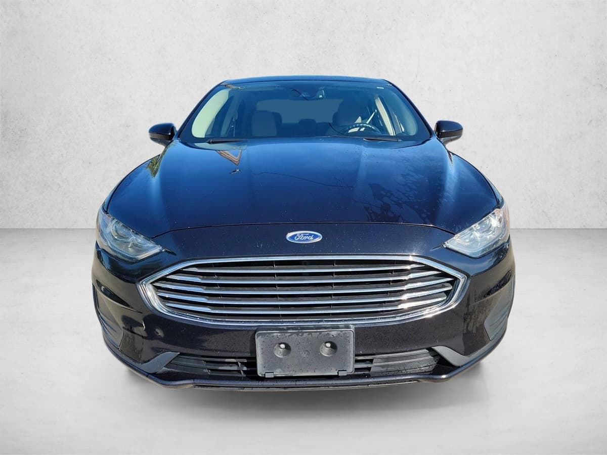 2020 Ford Fusion - Image 2