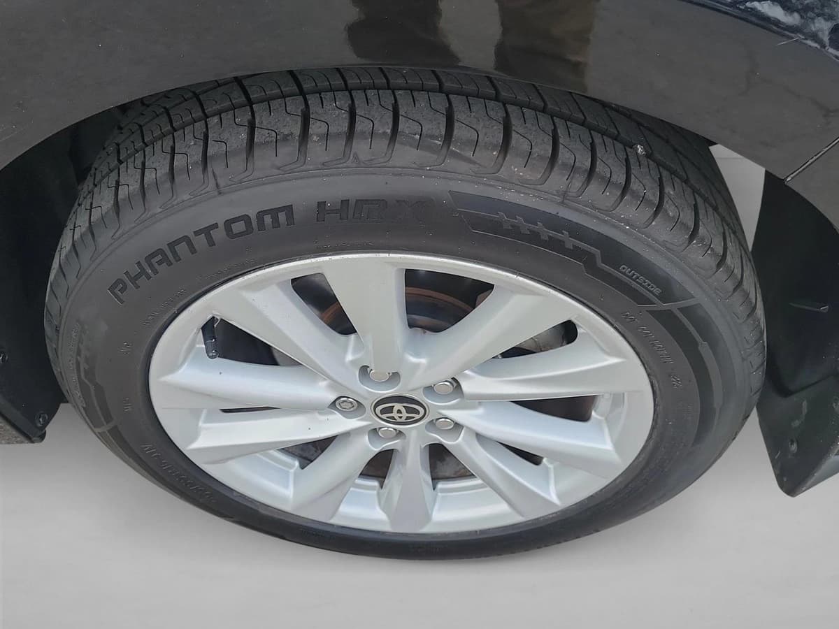 2024 Toyota Corolla Hatchback - Image 12