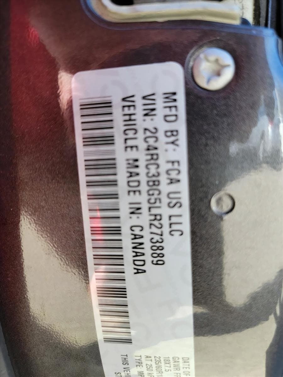 2020 Chrysler Pacifica - Image 19