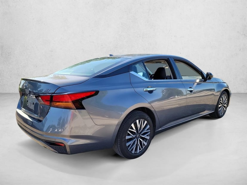 2024 Nissan Altima - Image 5