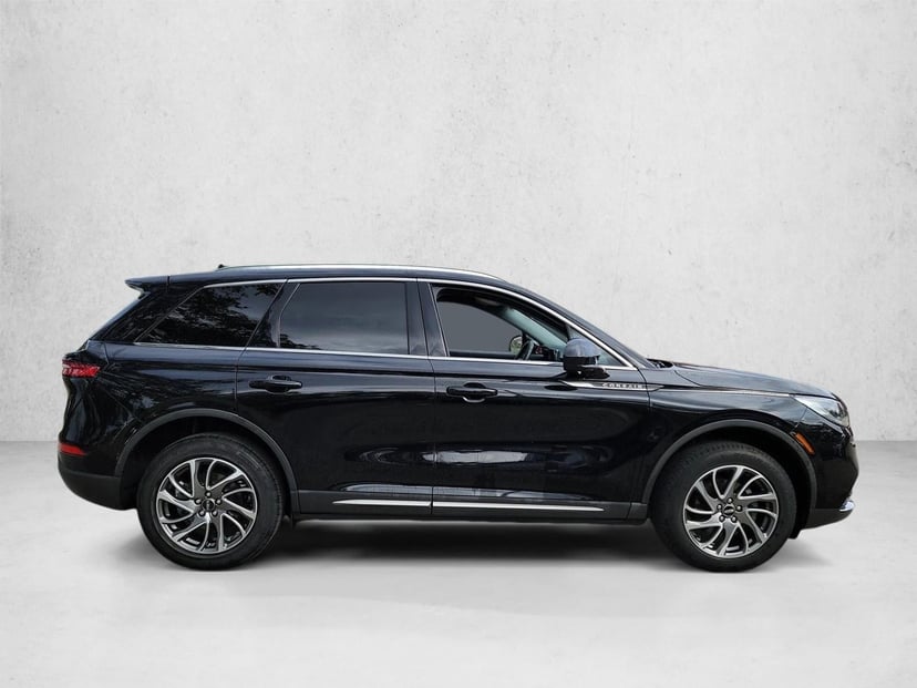 2022 Lincoln Corsair - Image 3